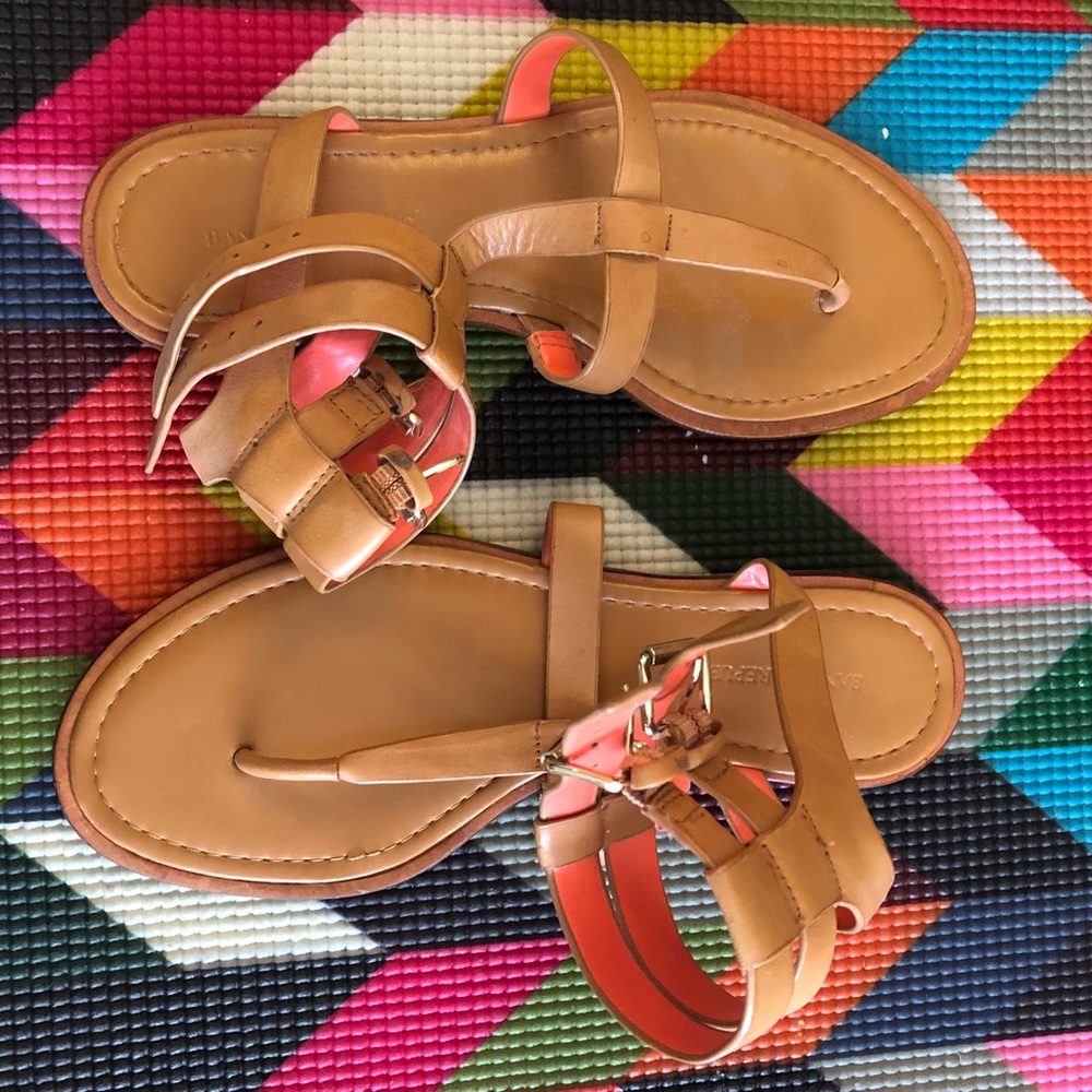 Gorgeous camel leather gladiator thong sandals